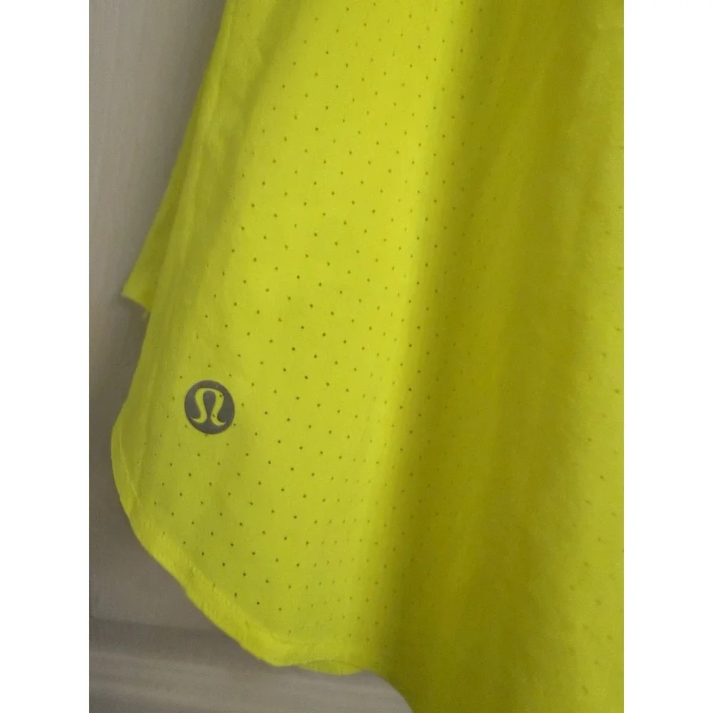 Lululemon Court Rival Perforated HIgh Rise Skirt Skort Highlight Yellow Womens 2
